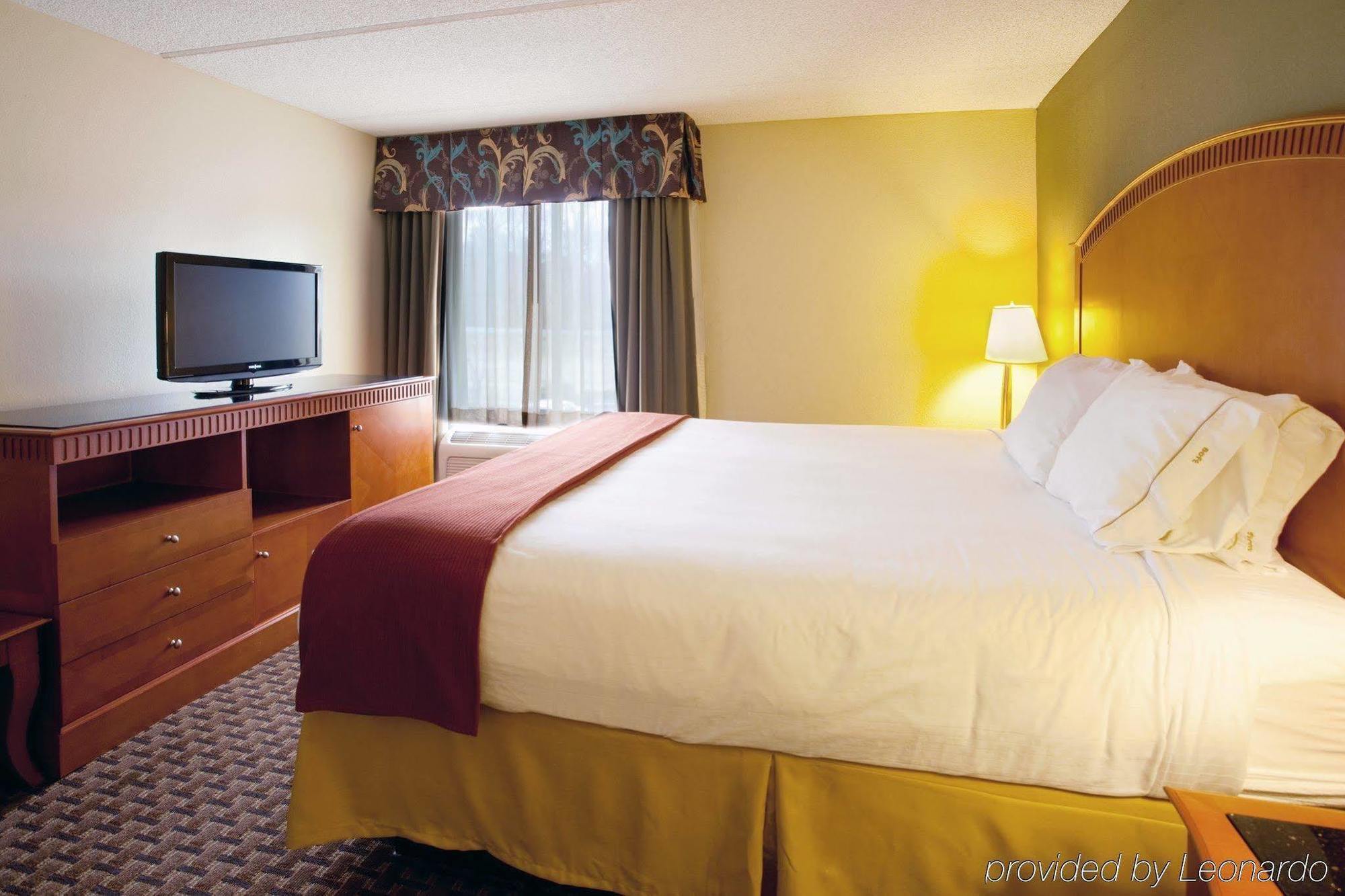 Holiday Inn Express & Suites Charlotte Arpt-Belmont By Ihg Quarto foto